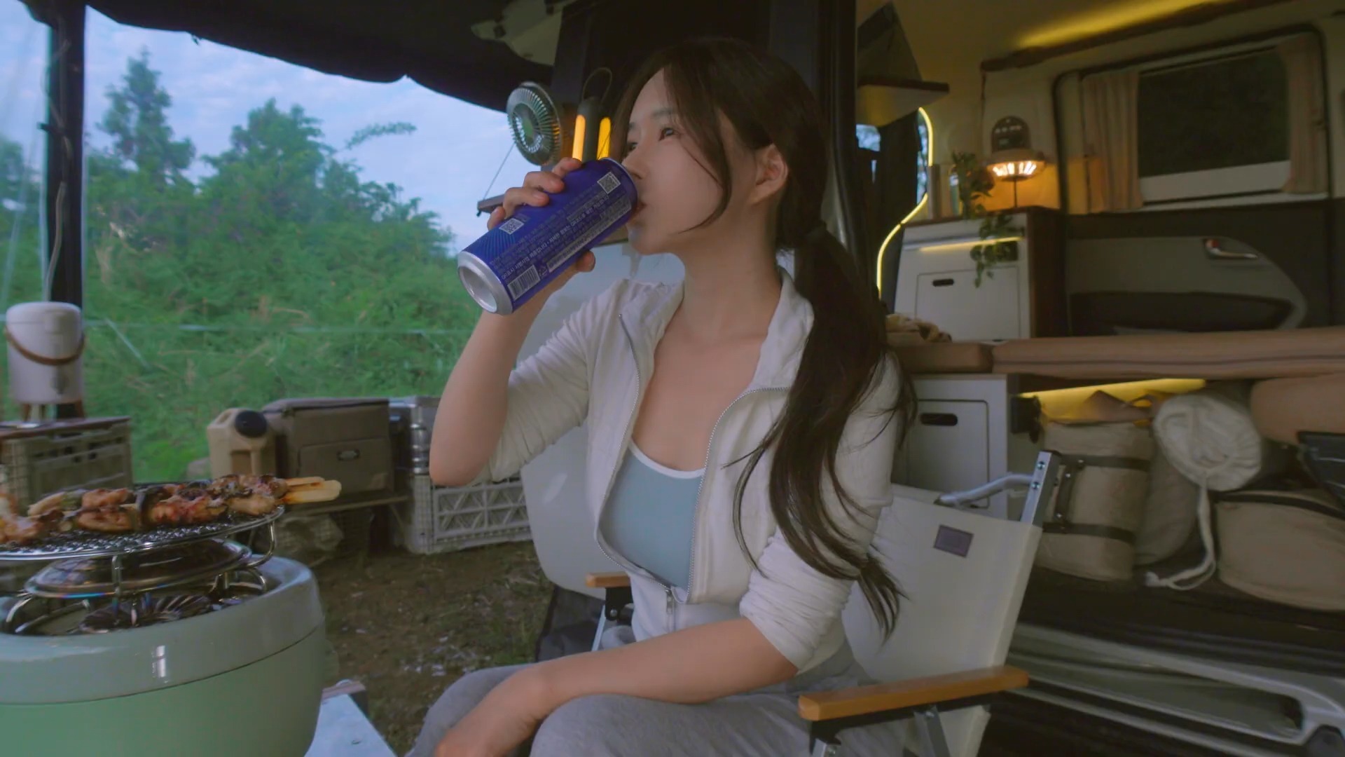 李强主持召开国务院常务会议